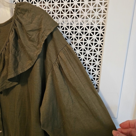 NWT In Resource Olive Ruffle Front Button Shirt - Picture 3 of 8